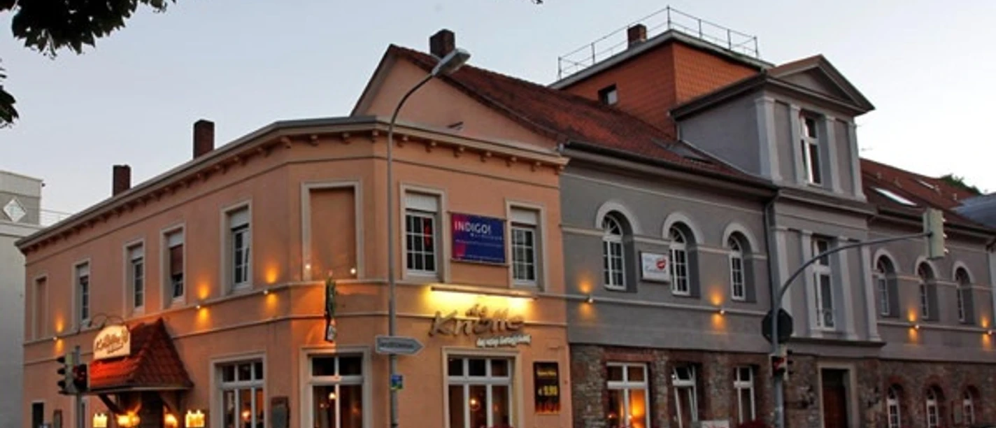 Das Bild zeigt den Eingangsbereich des Restaurants "Zur Knolle".