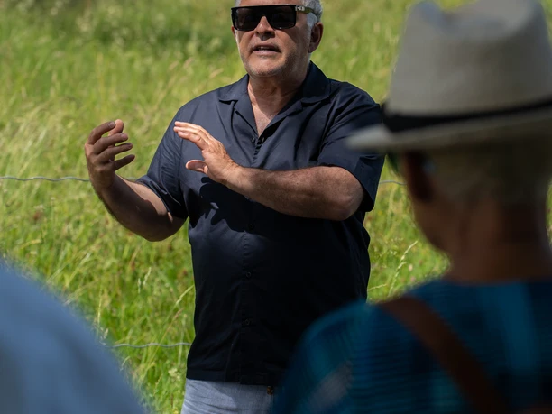 Carlo Borer gibt Einblick in sein Schaffen (Foto: Gabriel Schwyter)