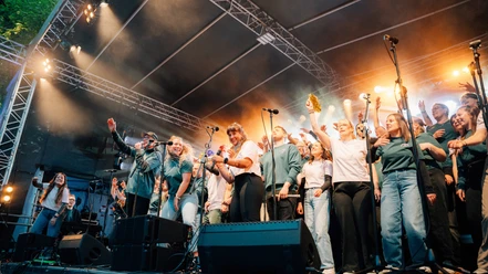 Die Singende Botschaft - Sommerkonzert_Maiwoche_8.png