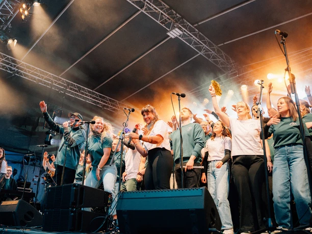 Die Singende Botschaft - Sommerkonzert_Maiwoche_8.png