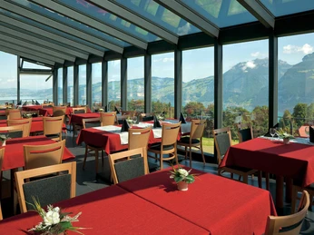 restaurant-chemihuette-aeschiried-wintergarten