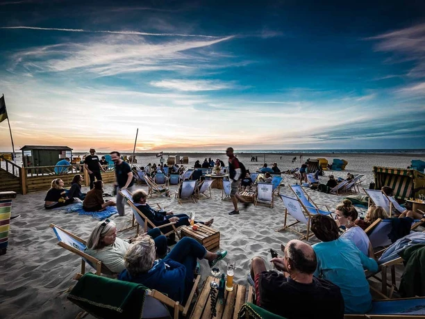 strandbar-juist-abend Steimers Strandbar Juist