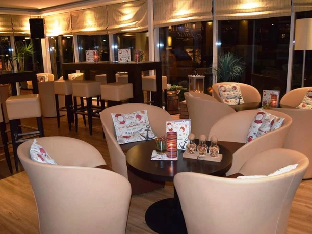 Hotelbar-Gin-Tonic-Hotel-Atlantic-Juist Hotelbar-Gin-Tonic-Hotel-Atlantic-Juist