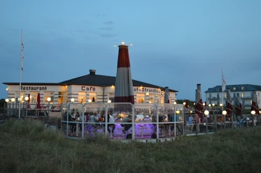 Schirmbar Strandhalle Juist