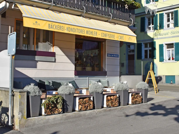 baeckerei-konditorei-mohel-aussenansicht-lounge