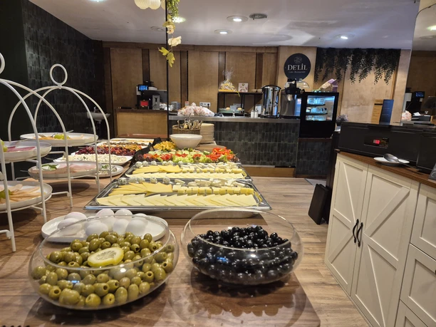 Delil_Peine_Cafe (1).jpg