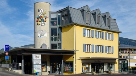movieworld-spiez-aussen-gebaeude-ansicht