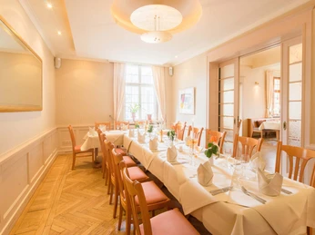 parkhotel_gueldene_berge_spiegelzimmer_c_melanie_albrecht