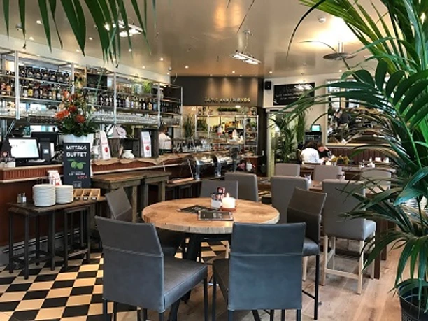 Bar Celona Leer 2 Das Bild zeigt eine Innenaufnahme von der Bar Celona Leer