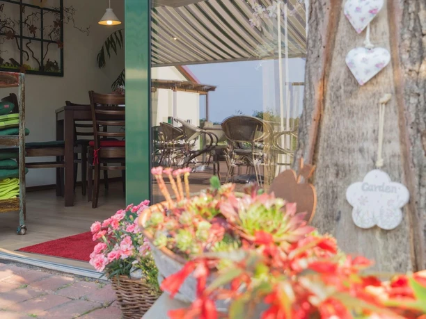 Ein Blick ins Hofcafé im Grünen Ein Blick ins Hofcafé im Grünen