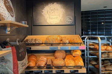 Baeckerei-Fröllje-Brot.jpeg