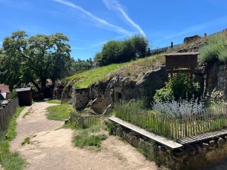 Höhlenwohnungen Langenstein