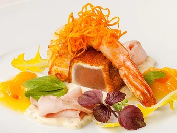 Speisenkreation in der Wachtelei Speisenkreation in der WachteleiFood creation in the quail eggSkabelse af mad i vagtelæggetVoedselcreatie in het kwartelei