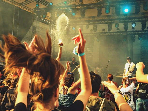 Trebur Open Air Open-Air-Konzert mit Band und Publikum