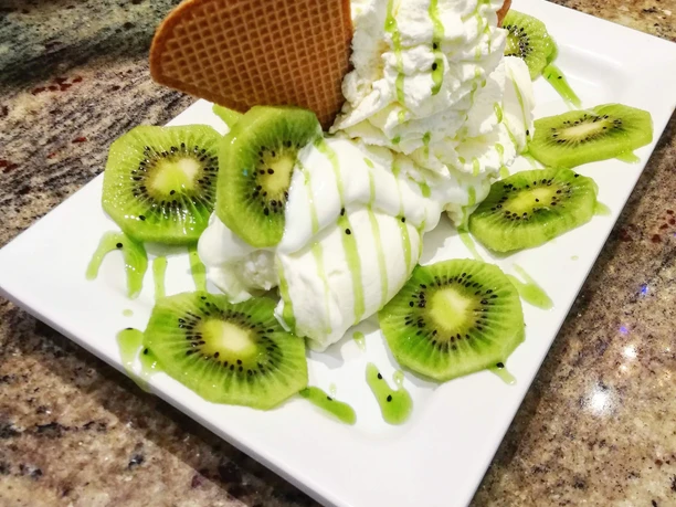 Kiwieisbecher im Venezia Kiwieisbecher im Venezia