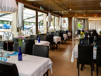 strandhotel-seeblick-saal-therasse