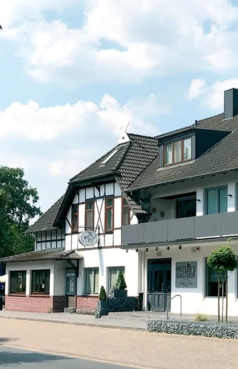 Außenansicht von Prüser's Gasthof in Hellwege Außenansicht von Prüser's Gasthof in Hellwege