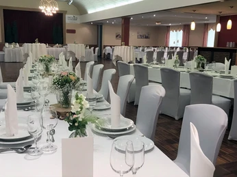 Feste feiern im Gasthof Prüser in Hellwege Feste feiern im Gasthof Prüser in HellwegeCelebrate parties at Gasthof Prüser in HellwegeHold fest på Gasthof Prüser i HellwegeFeestjes vieren bij Gasthof Prüser in Hellwege