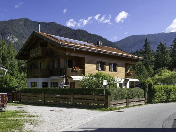 Gabi Haus 2026-06-Westseite Kopie_bildgröße ände