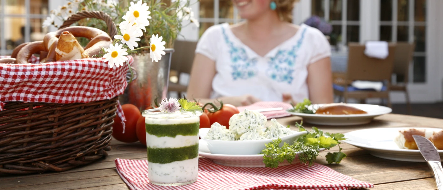Gedeckter Tisch im Café-Bistro LandHof Gedeckter Tisch im Café-Bistro LandHof