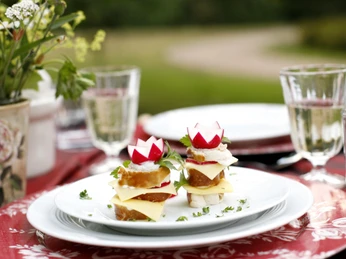 Kleine Häppchen im Café-Bistro LandHof Kleine Häppchen im Café-Bistro LandHof