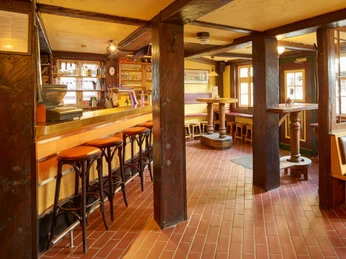 Alt Wolfenbüttel: Traditionskneipe und beliebter Treffpunkt Alt Wolfenbüttel: Traditionskneipe und beliebter TreffpunktAlt Wolfenbüttel: traditional pub and popular meeting placeAlt Wolfenbüttel: traditionel pub og populært mødestedAlt Wolfenbüttel: traditioneel café en populaire ontmoetingsplaats