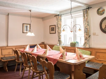 Bayrischer HofBavarian CourtBavarian CourtBeiers Hof