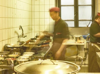 Wok In: Offene Küche Wok In: Offene KücheWok In: Open kitchenWok In: Åbent køkkenWokken in: Open keuken