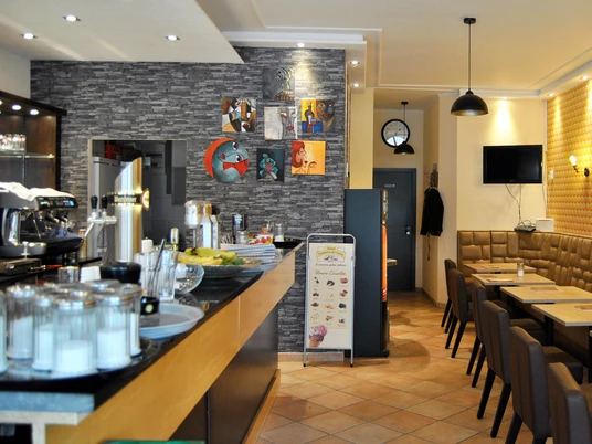 Eiscafé Lavi Eiscafé LaviIce cream parlor LaviIsbar LaviIJssalon Lavi