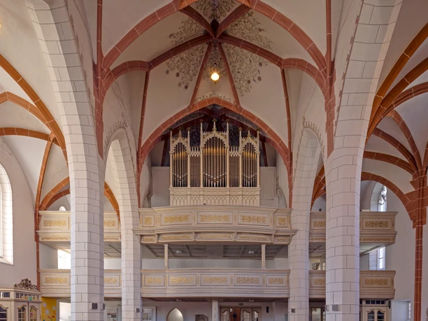 Blick auf die Kreutzbach-Orgel in der Stadtkirche St. Laurentius Pegau