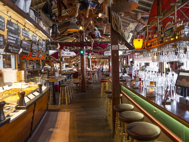 Alte Bootshalle von Innen