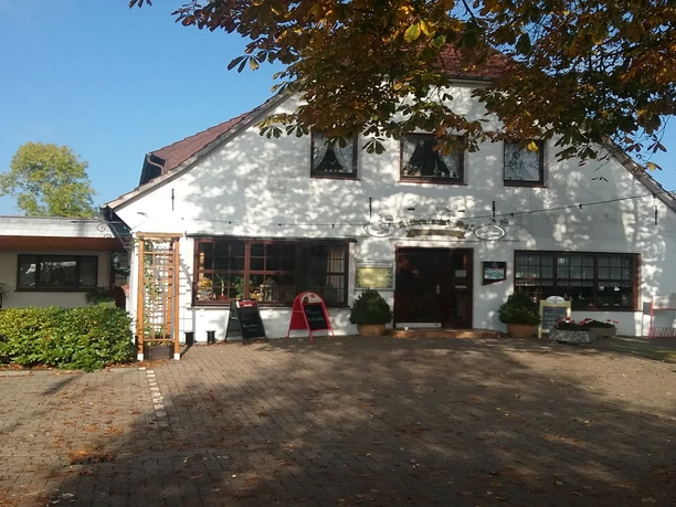 5eec9f2acfd54_restaurant_altdeutscher_hof_burhave_butjadingen_front