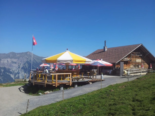 restaurant-hilten-axalp-terrasse-aussicht