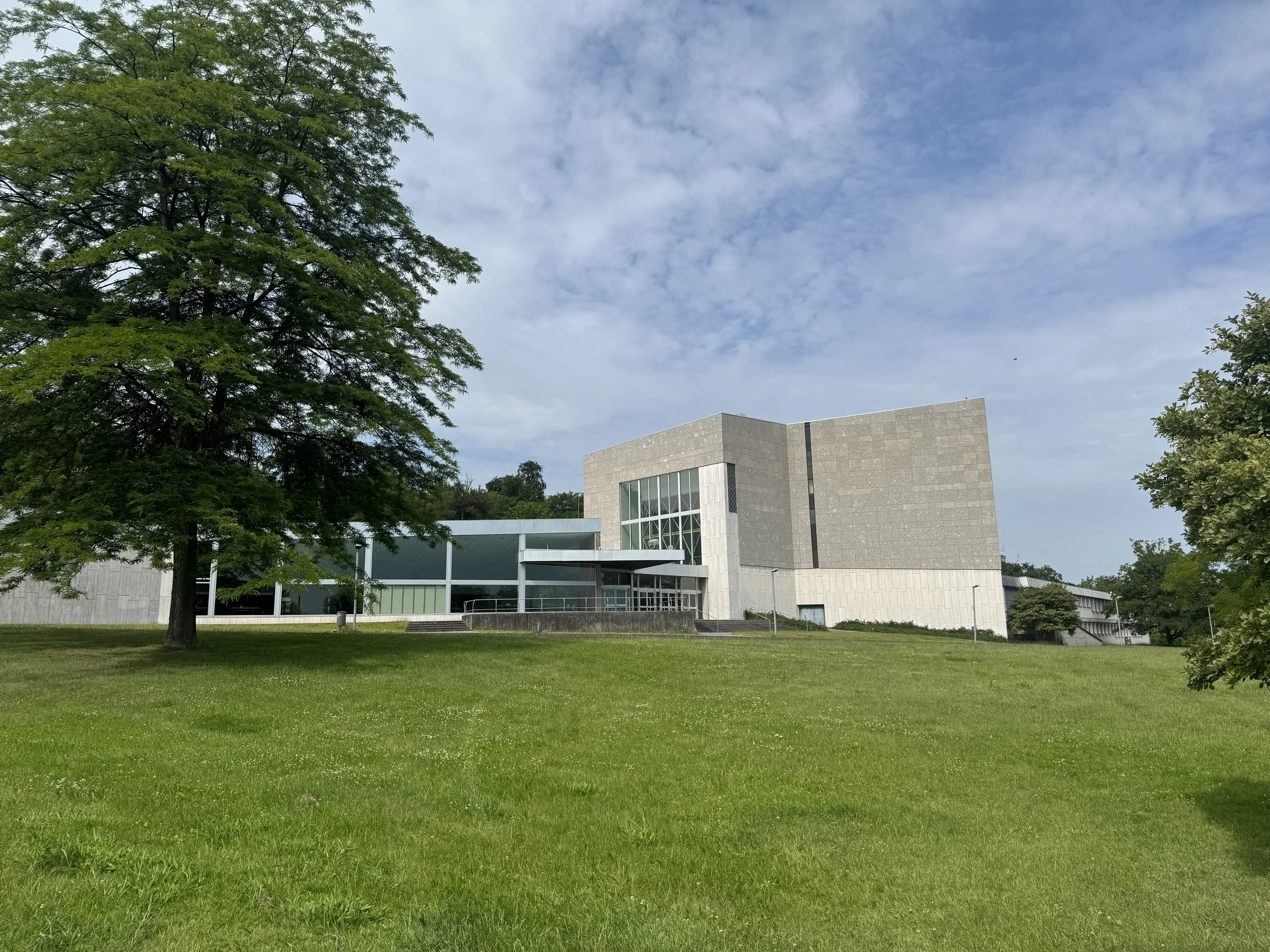 ScharounTheater_Hang.jpg