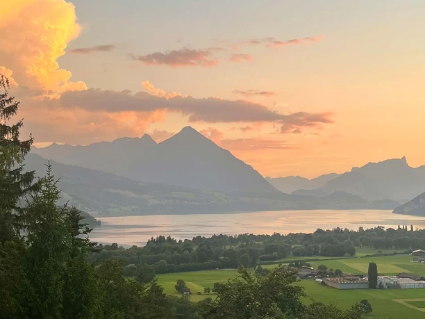 waldcafe-heimwehfluh-aussicht-thunersee-niesen.jpg