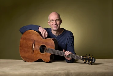 Jens Kommnick an der Gitarre Jens Kommnick an der Gitarre