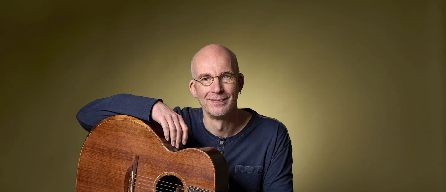 Jens Kommnick an der Gitarre Jens Kommnick an der Gitarre