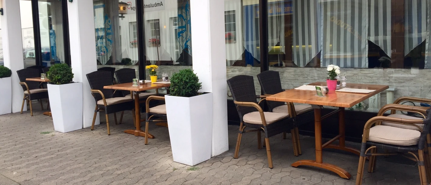 restaurant-mykonos-outdoor-area