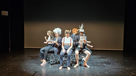 Szene 13_KOSMISCH_© Lessingtheater Wolfenbüttel.jpg