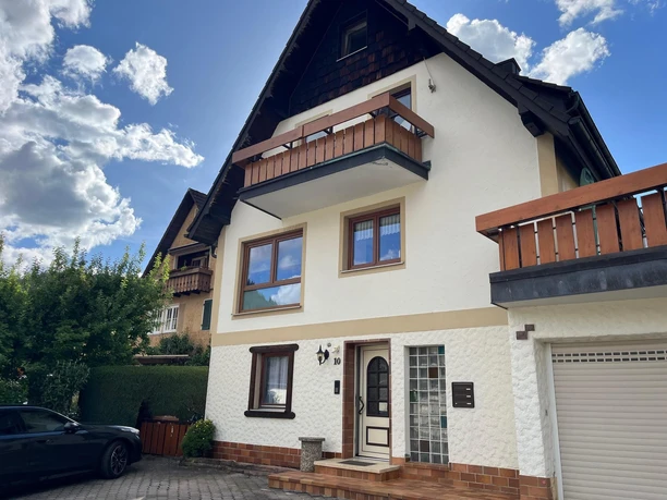 10_Haus1