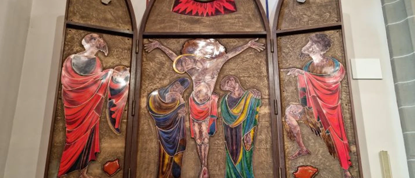 Moderner Altar in der Kath Kirche Naumburg Hessen
