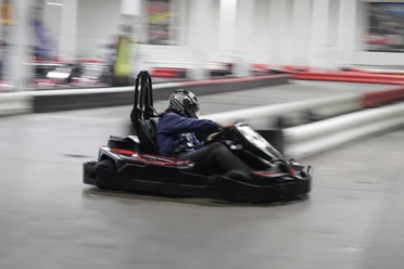 Symbolbild Kartfahren Kartfahrer