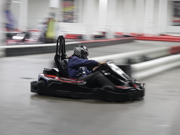 Symbolbild Kartfahren Kartfahrer