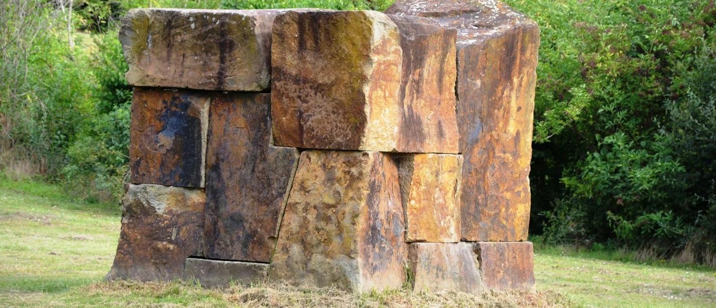 Skulptur Würfel von Reinhard Buxel