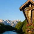 Loisachbrücke Oberau mit Blick zum Wettersteinmassiv