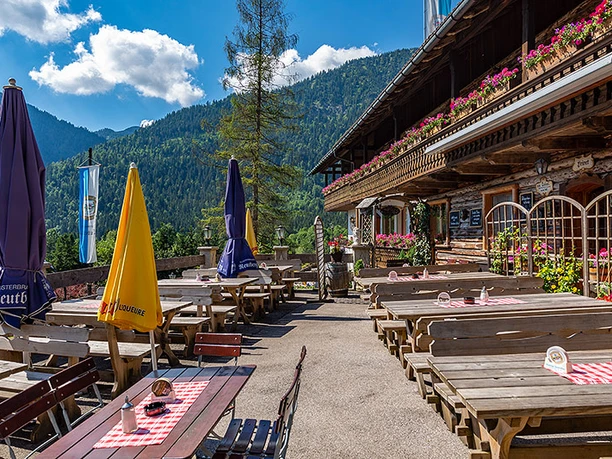 Gröbl Alm Terrasse.jpg