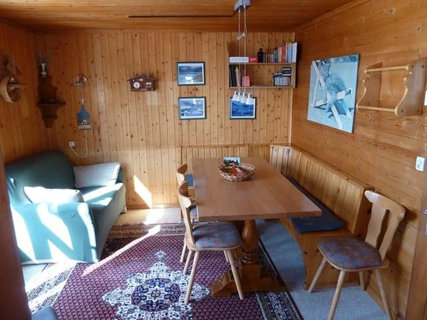 Wohn-/ Esszimmer
