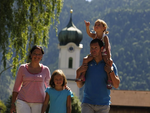 gemütliche Wanderung für Familien Richtung Heuberg-Rundweg