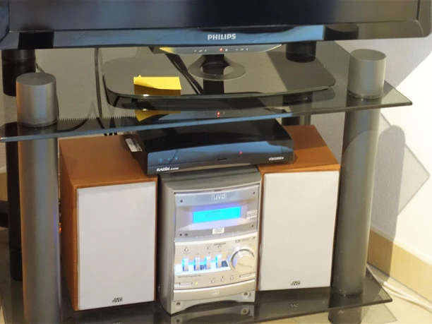 Fernsehen-Radio-DVD-CD Oben