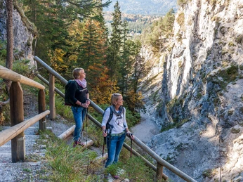 Wandern durch die Hüttlebachklamm
